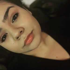 Meet your Posher, Fatima